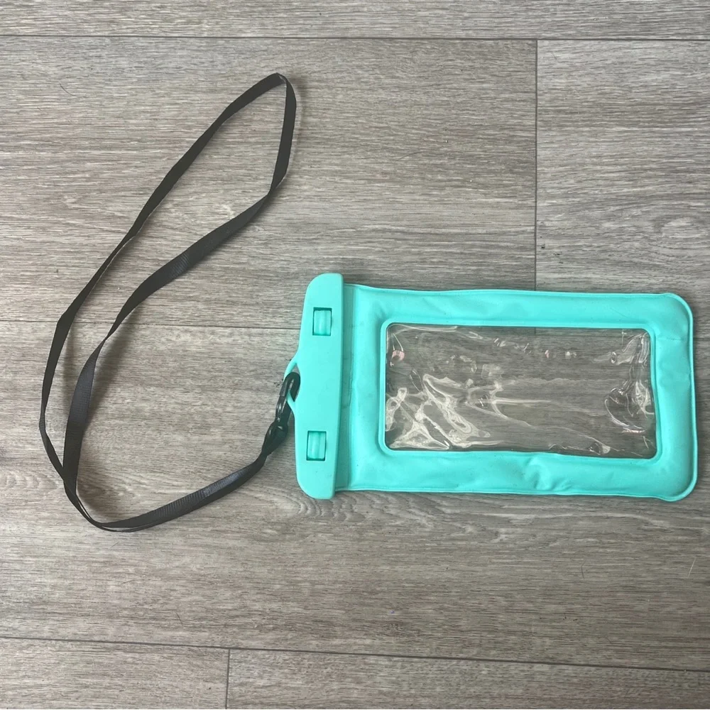 waterproof, Floaty clear Plastic Phone Case For Water sports, Beach, Lakes.